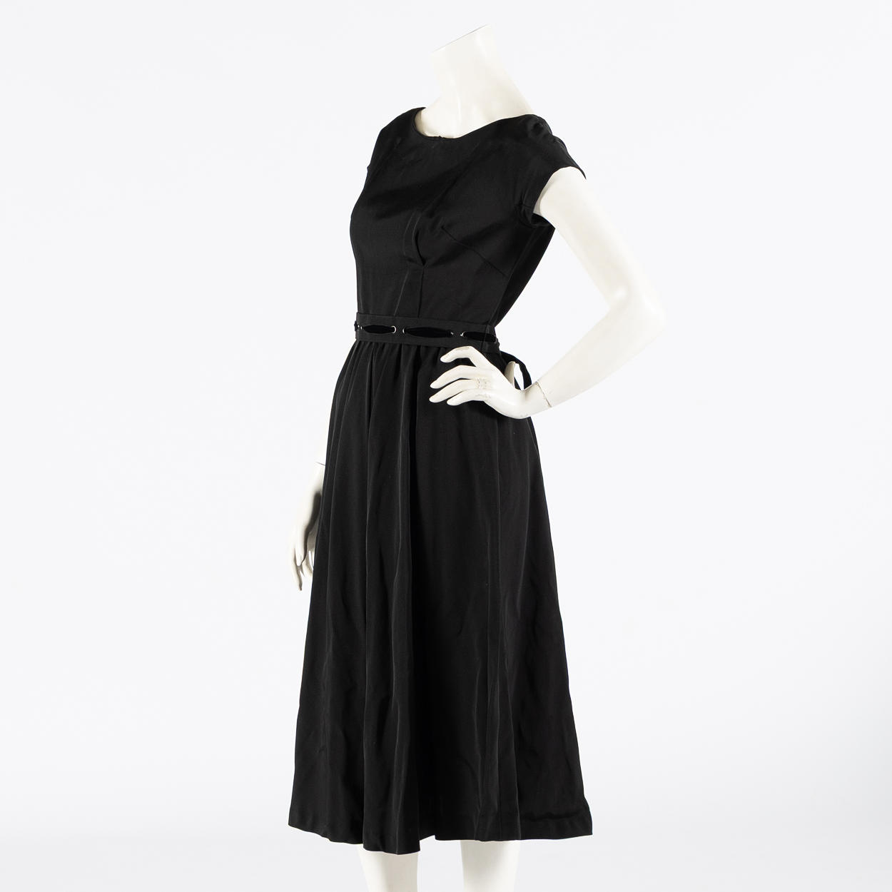 ERLING RICHARD, a 1950s dress.