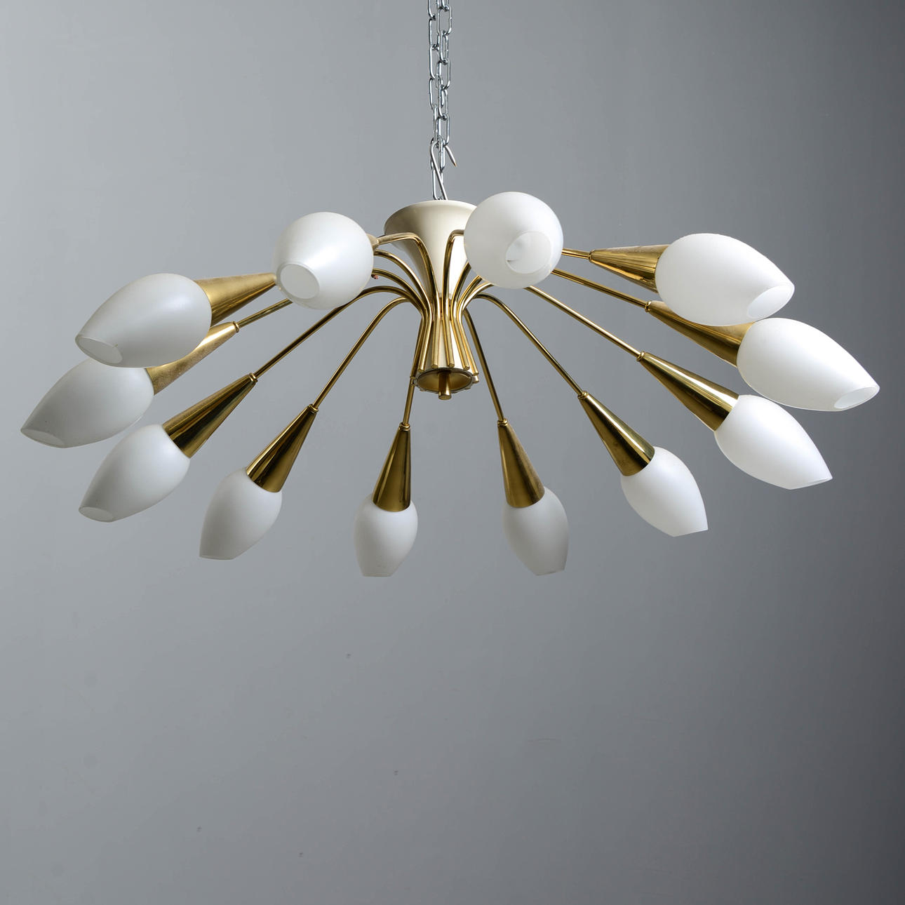 TAKLAMPA, 12-armad, 1900-talets mitt.