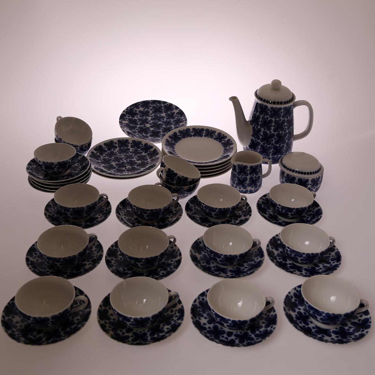 MARIANNE WESTMAN. KAFFESERVIS, 46 delar, porslin, Mon Amie - Rörstrand, design Marianne Westman, 1900-tal.