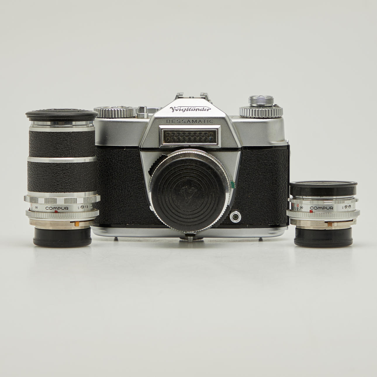 VOIGTLANDER BESSAMATIC 美品 Voigtländer, a camera and three lenses, 'Bessamatic de Luxe' model