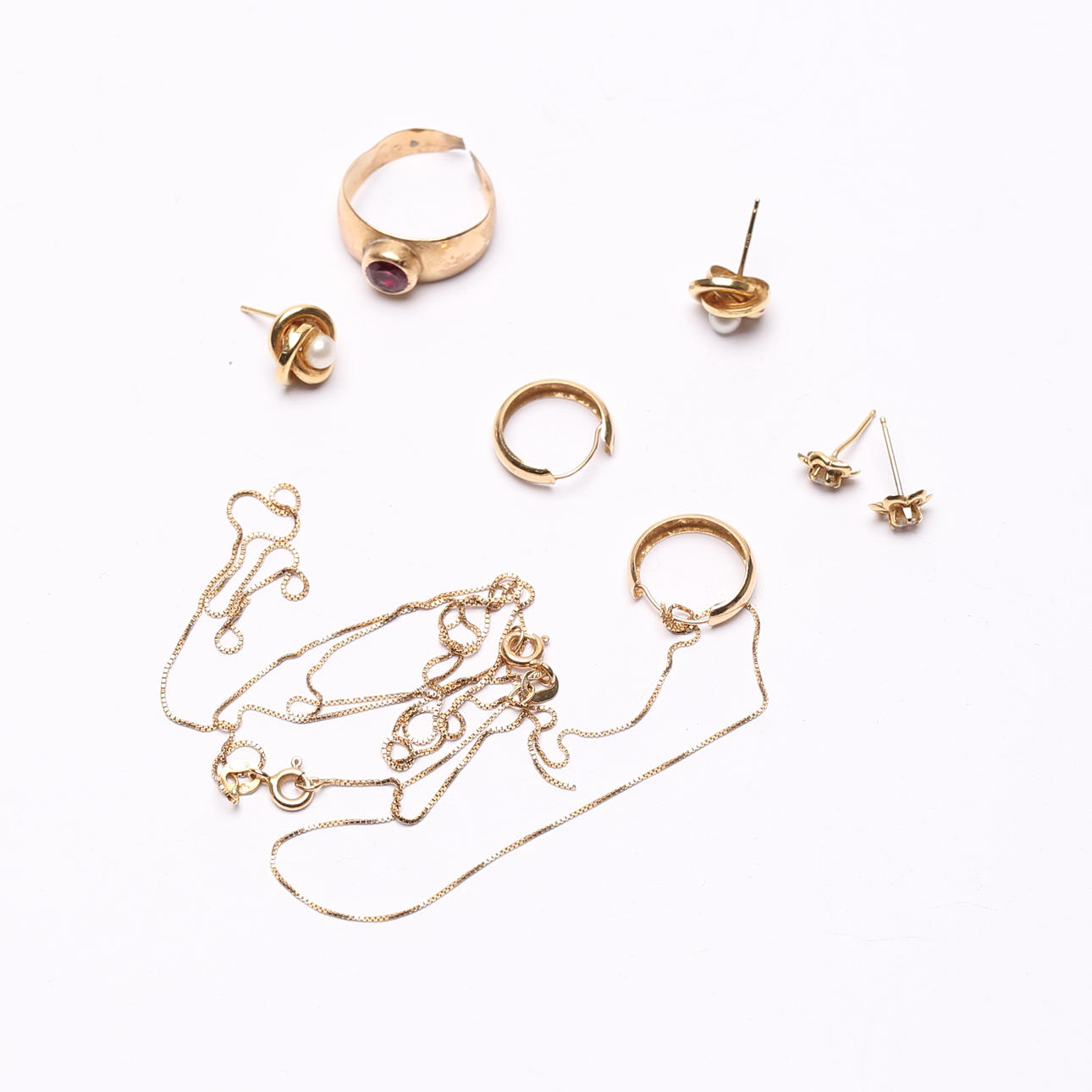 SMYCKEN/SKROT, guld, 18k, ca 7 gram.