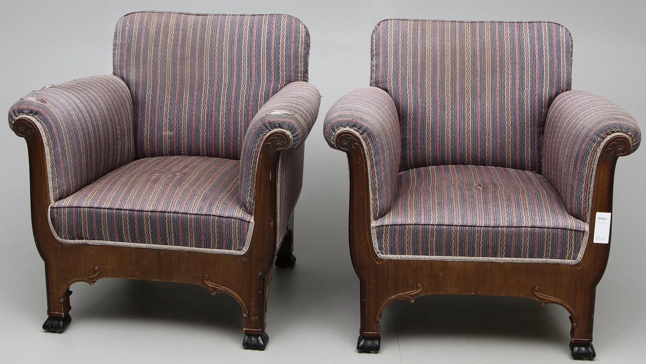 FÅTÖLJER,ETT PAR 1920-30-TAL.