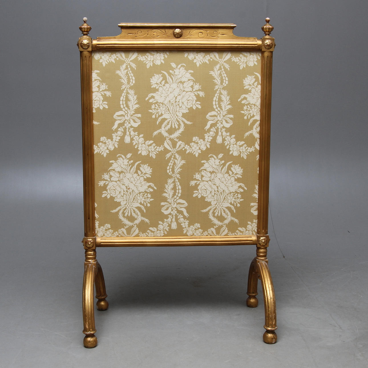 BRASSKÄRM, gustaviansk stil, 1900-tal.