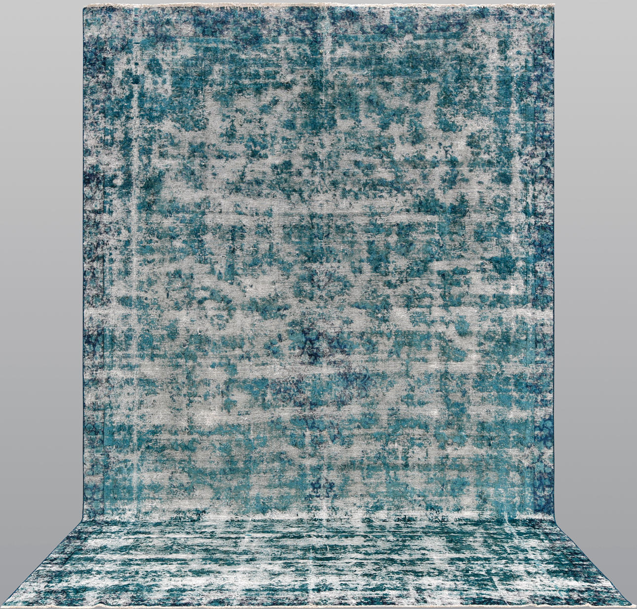 ORIENTMATTA. Vintage, 420 x 246 cm.