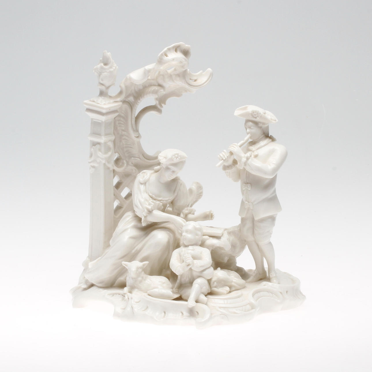 FIGURIN, porslin, Nymphenburg, Frankenthal. Omkring 1900.