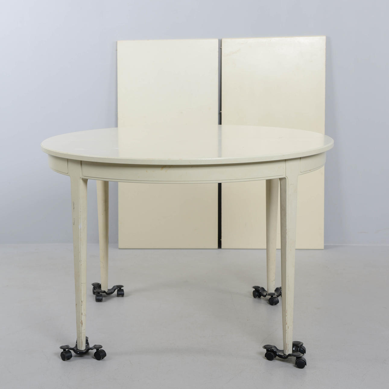 CARL MALMSTEN. Dining table, “Herrgården”, Åfors Möbelfabrik.