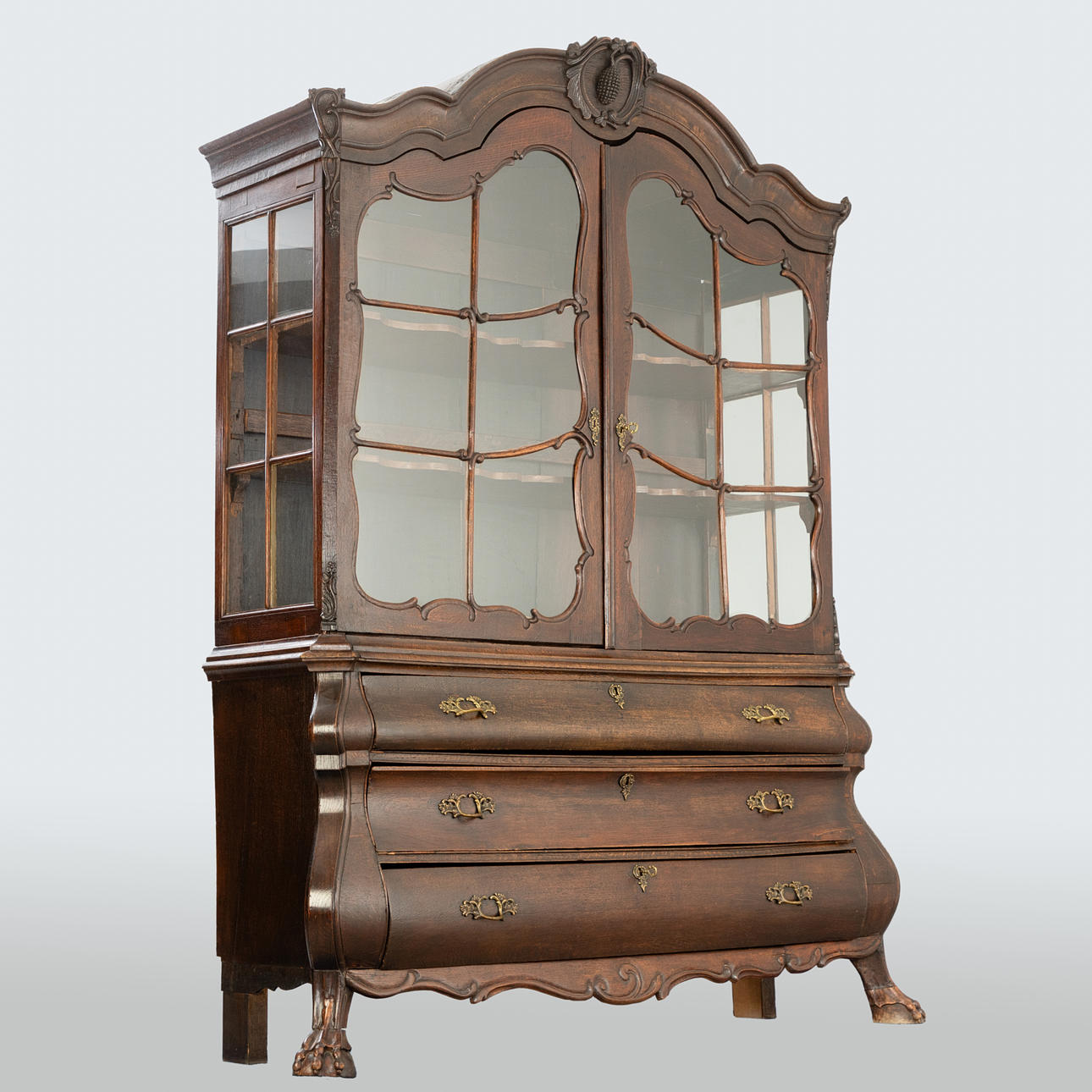 Baroque display cabinet, Netherlands, oak, 18th Jh.