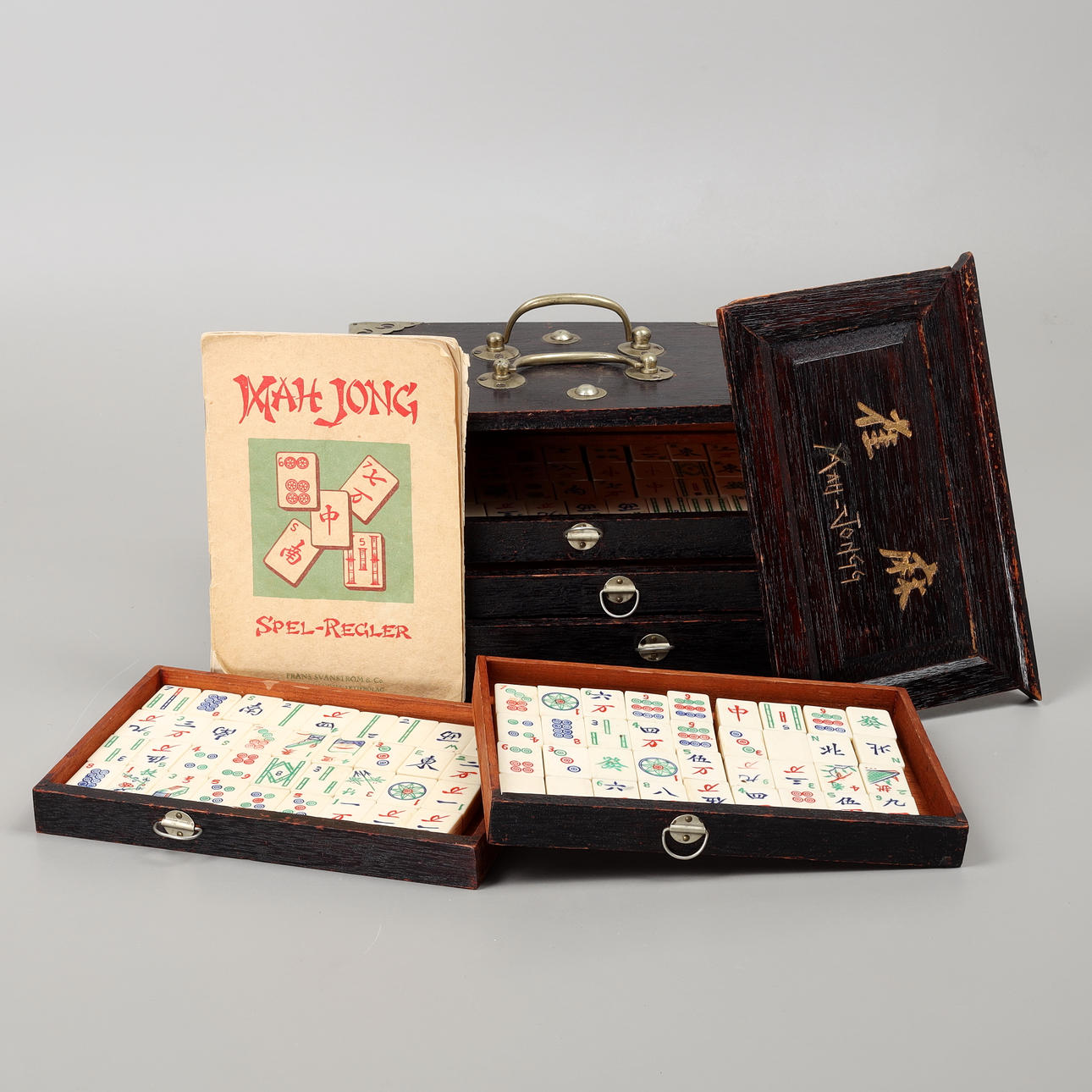 MAHJONGSPEL, ben och trä, Kina, 1920-tal.