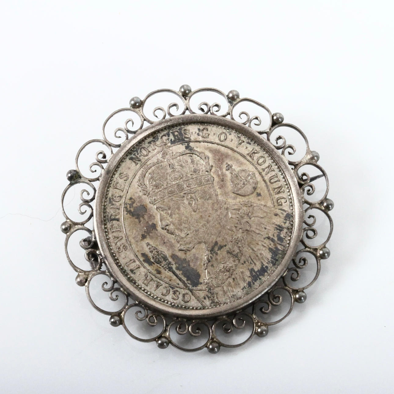 BROOCH, with coins, 2 kr 1897 silver.