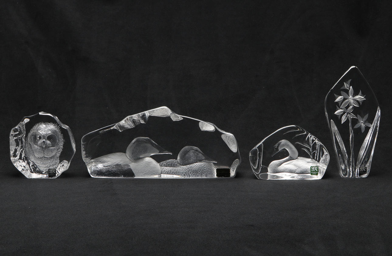 KONSTGLAS, Glasblock, 4 st, graverade, Mats Jonasson, Målerås, 1900-tal.