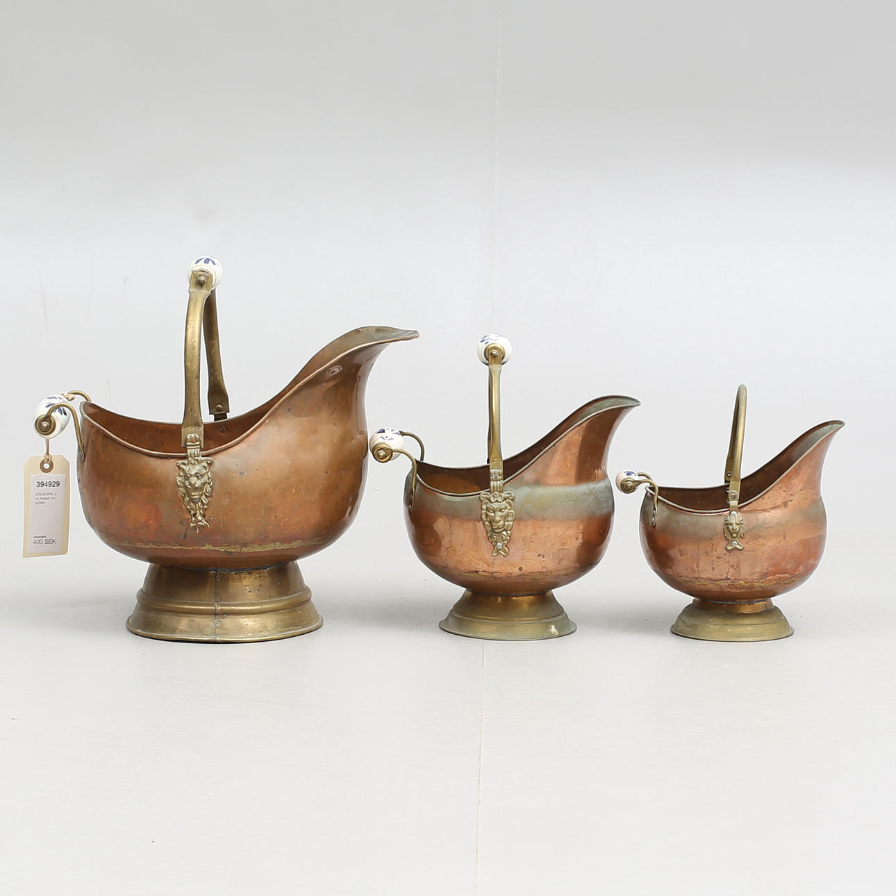 KOLBOXAR, 3 st, koppar och porslin.