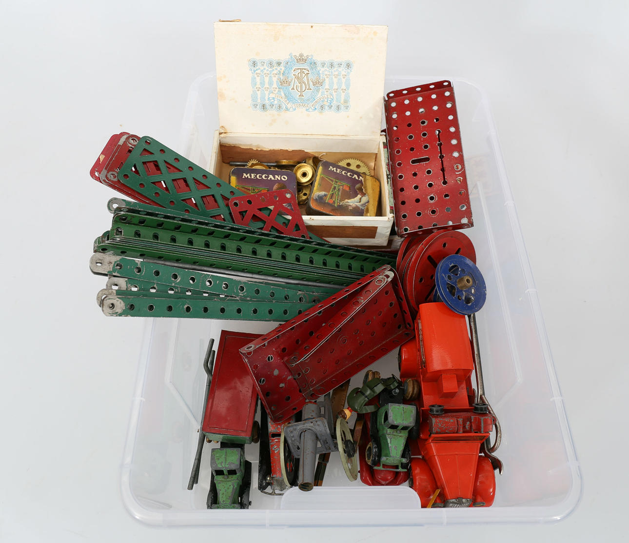 MECCANO OCH BILAR, plåt, 1900-talets första hälft.