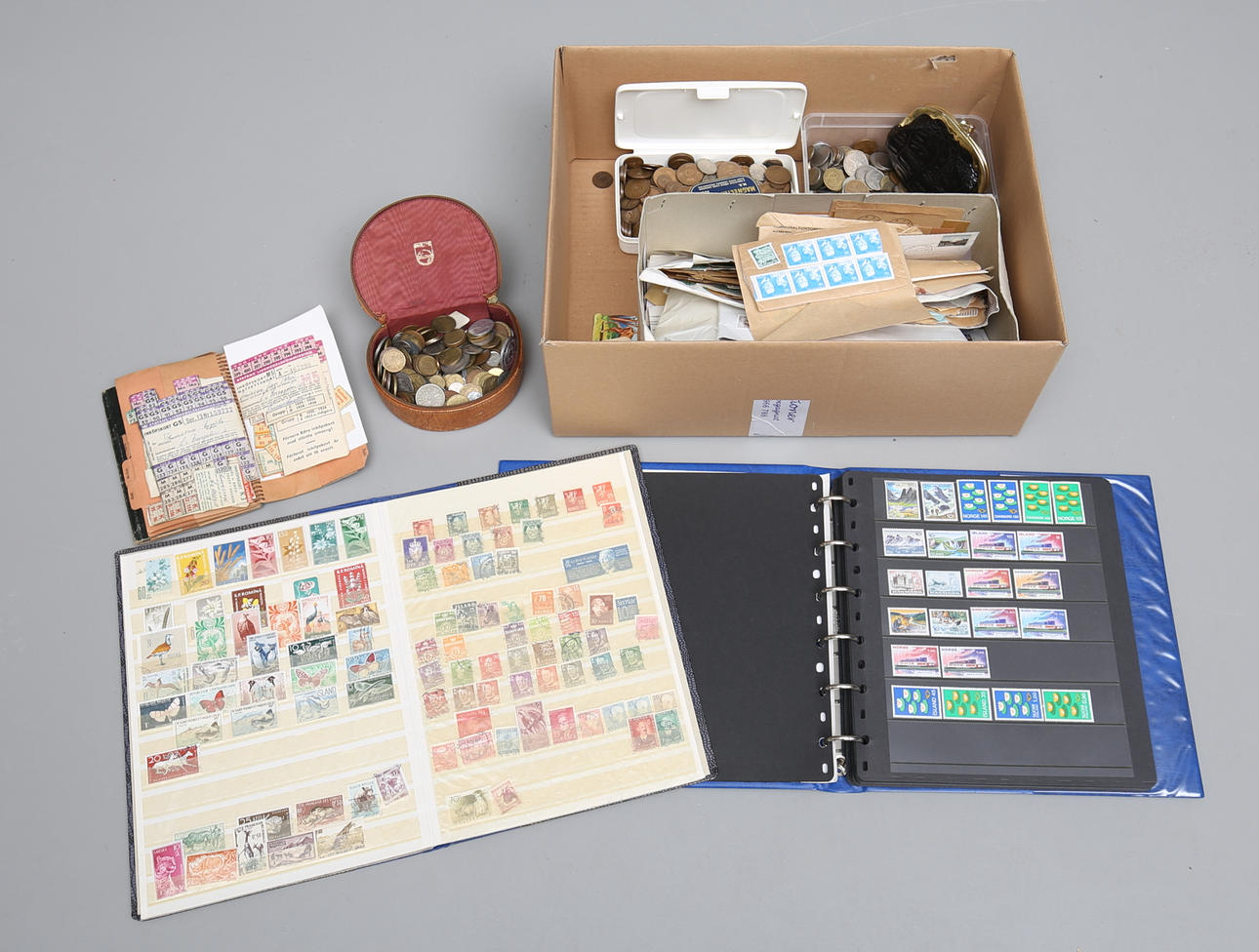 PARTI FRIMÄRKEN och MYNT.