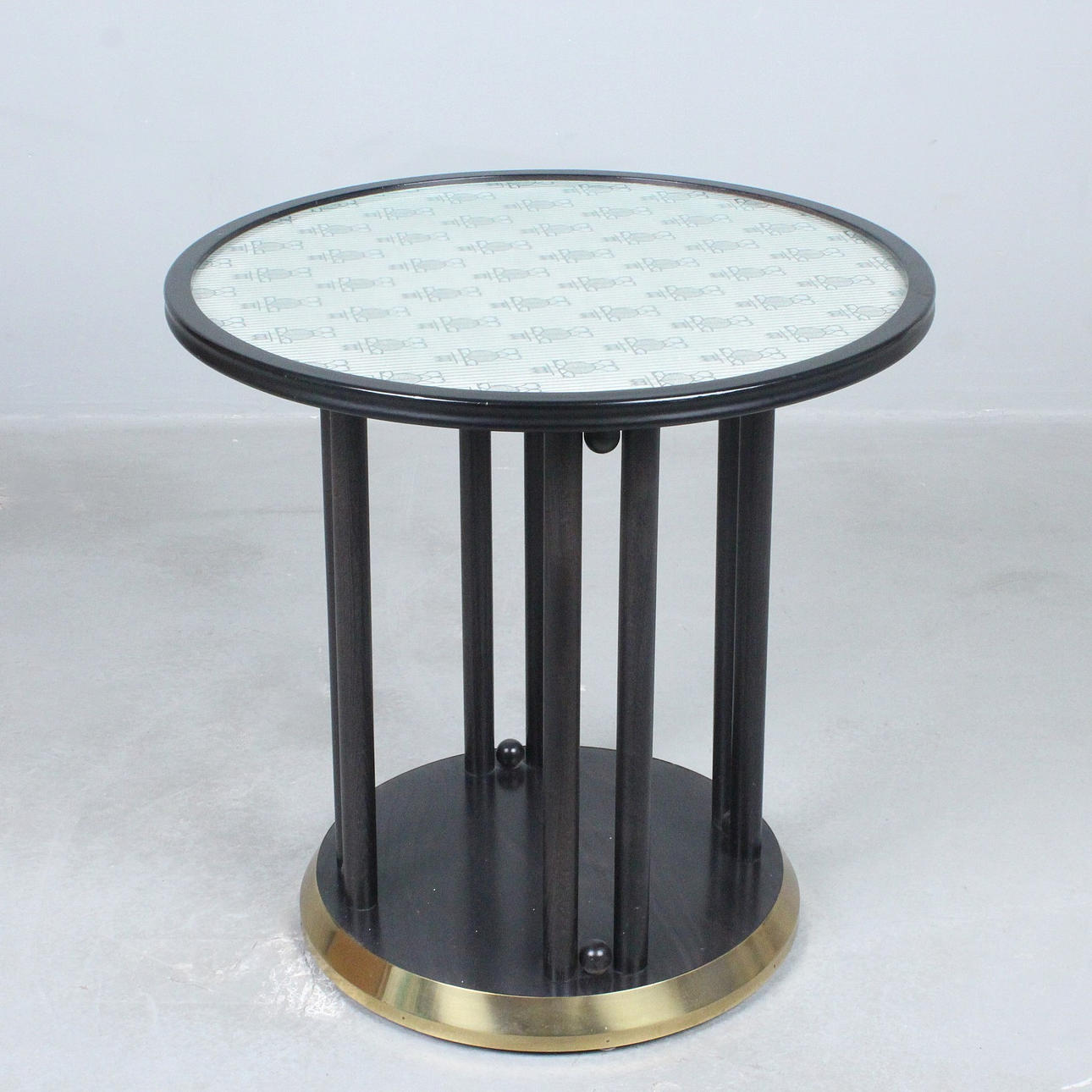 JOSEF HOFFMANN. Edition Wittmann. 'Fledermaus'-Tisch.
