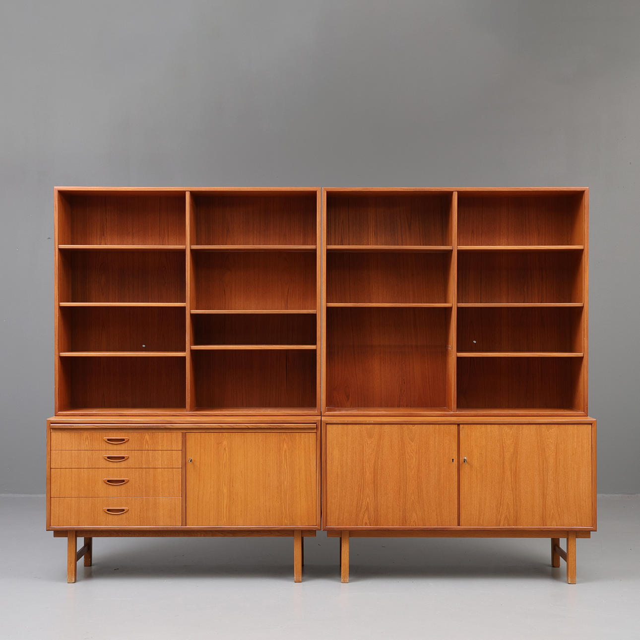 HYLLSYSTEM, 4 delar i teak, 1900-talets mitt. Möbler - Skåp & Hyllor ...