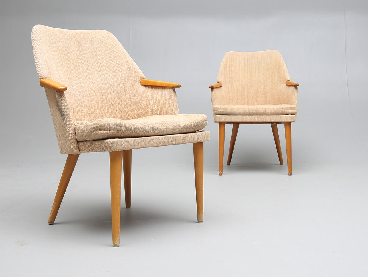 FÅTÖLJER, ett par, 1950-tal.