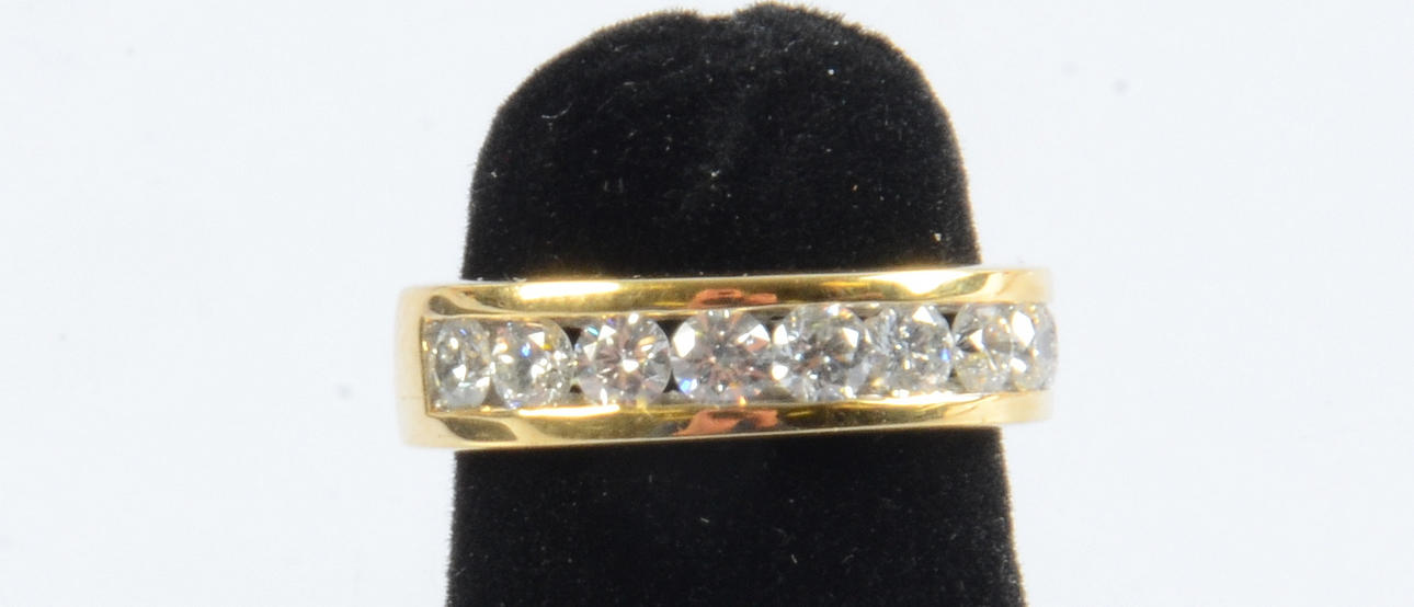 DIAMANTRING, 18K, tot 1,10ct.