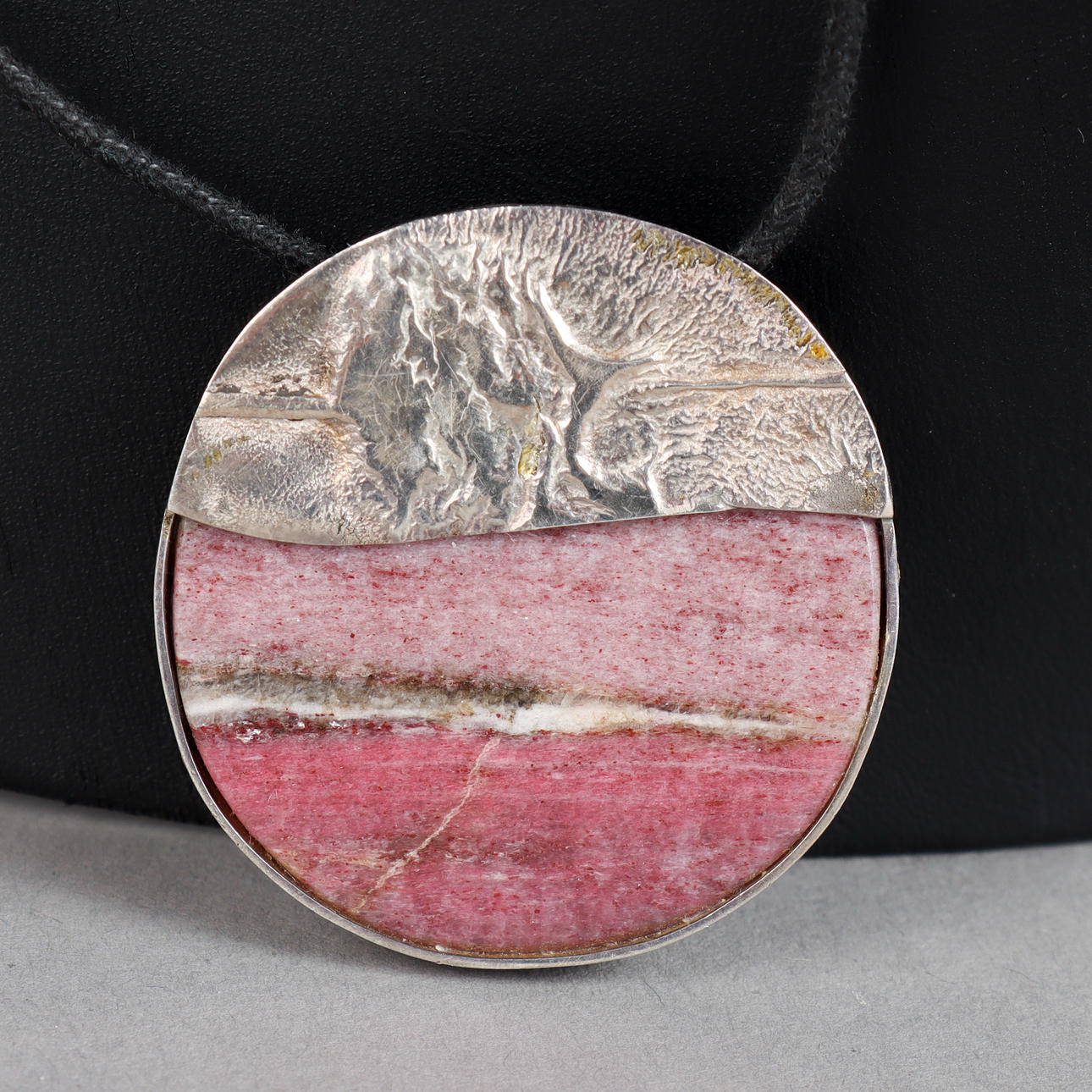 EBBE MUNCH. Hänge, silver och sten, Norge.