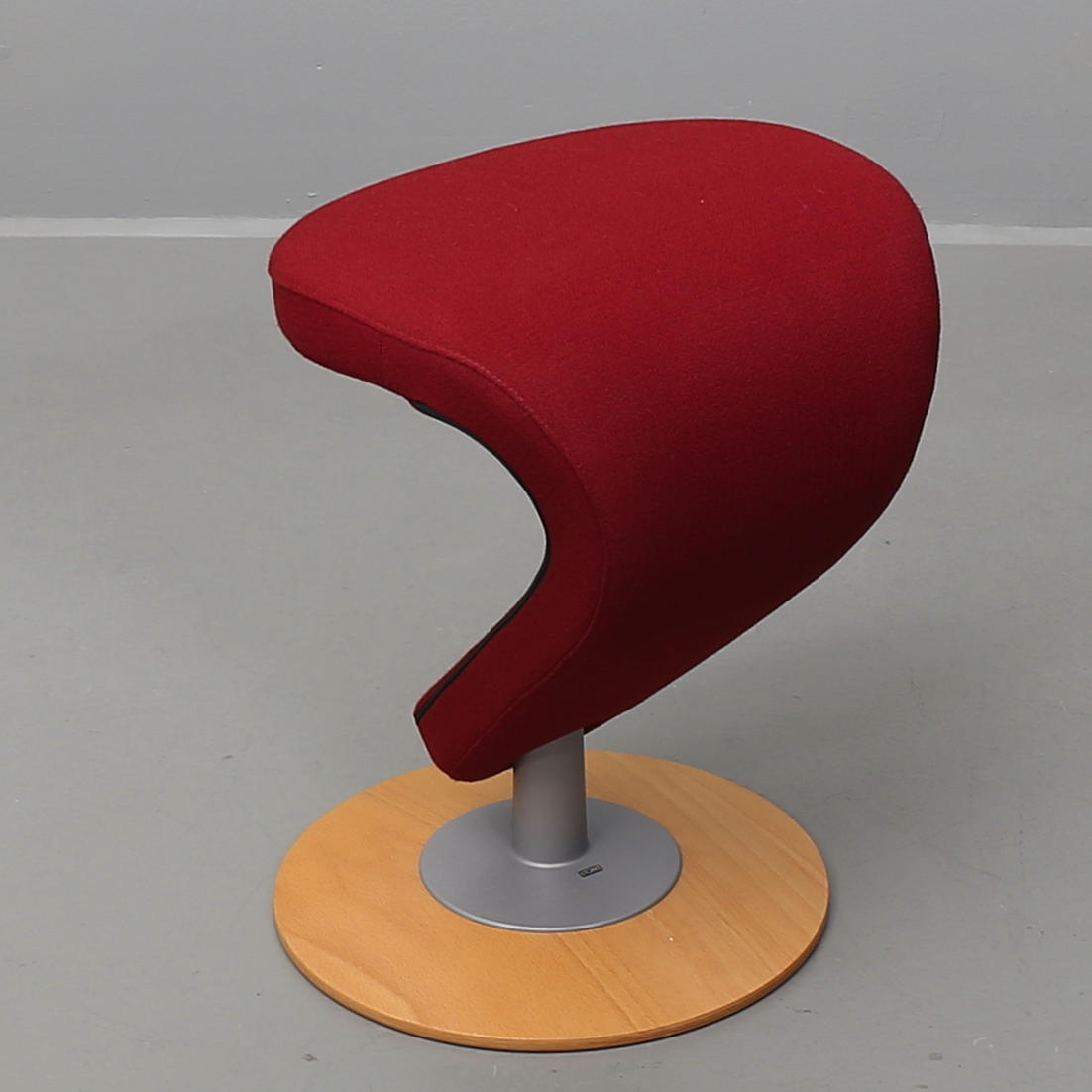 FOTPALL, modell Peel, Olav Eldöy, Stokke Möbler.