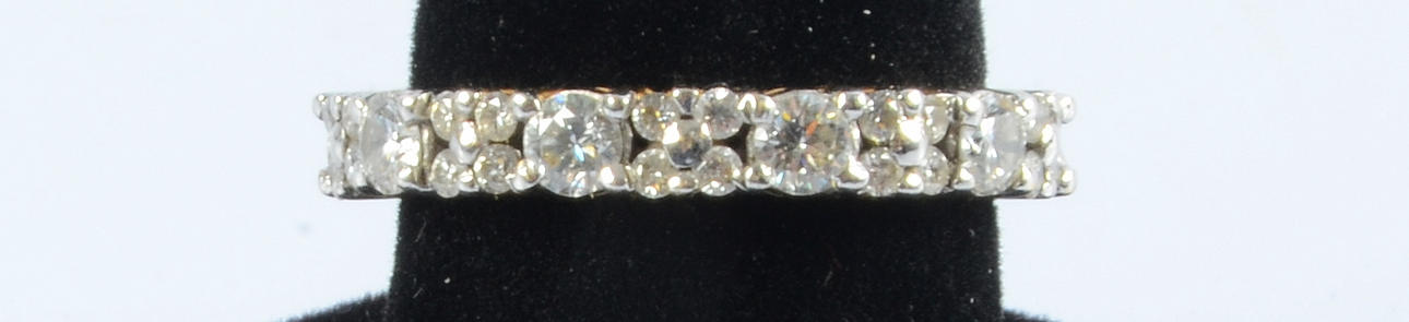 DIAMANTRING, 18K, tot 0,60ct.
