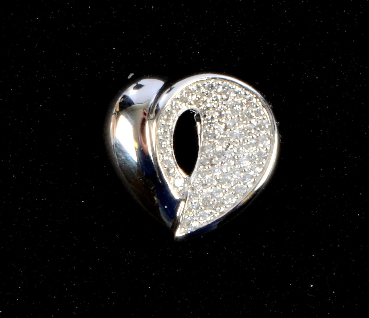 DIAMANTHÄNGE, 18K, vitguld.