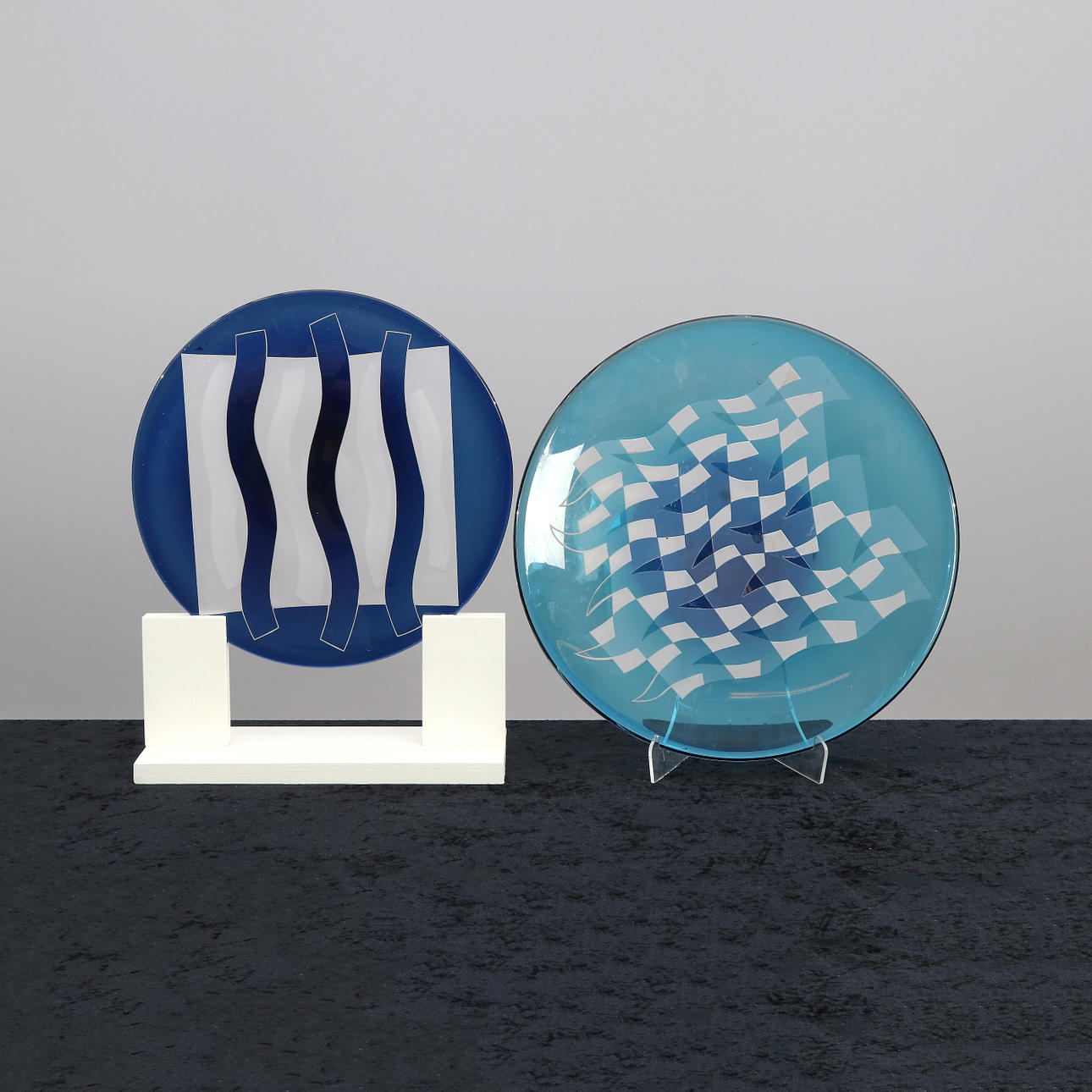 KRISTIN RAPP. BOWL DISH AND SCULPTURE. Art glass, the sculpture with ...