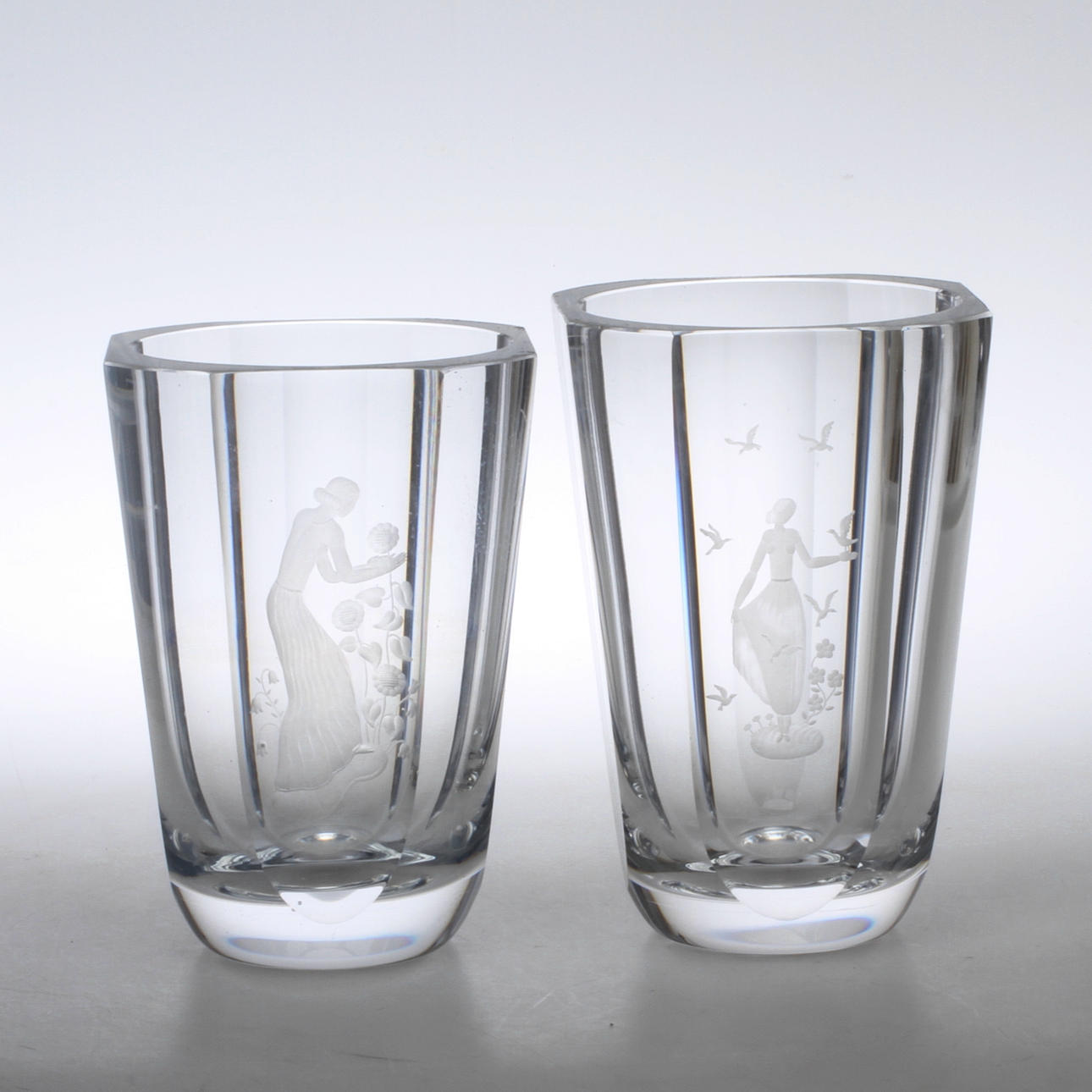 VASER, 2 st, glas, Nils Landberg, Orrefors, 1940-tal.