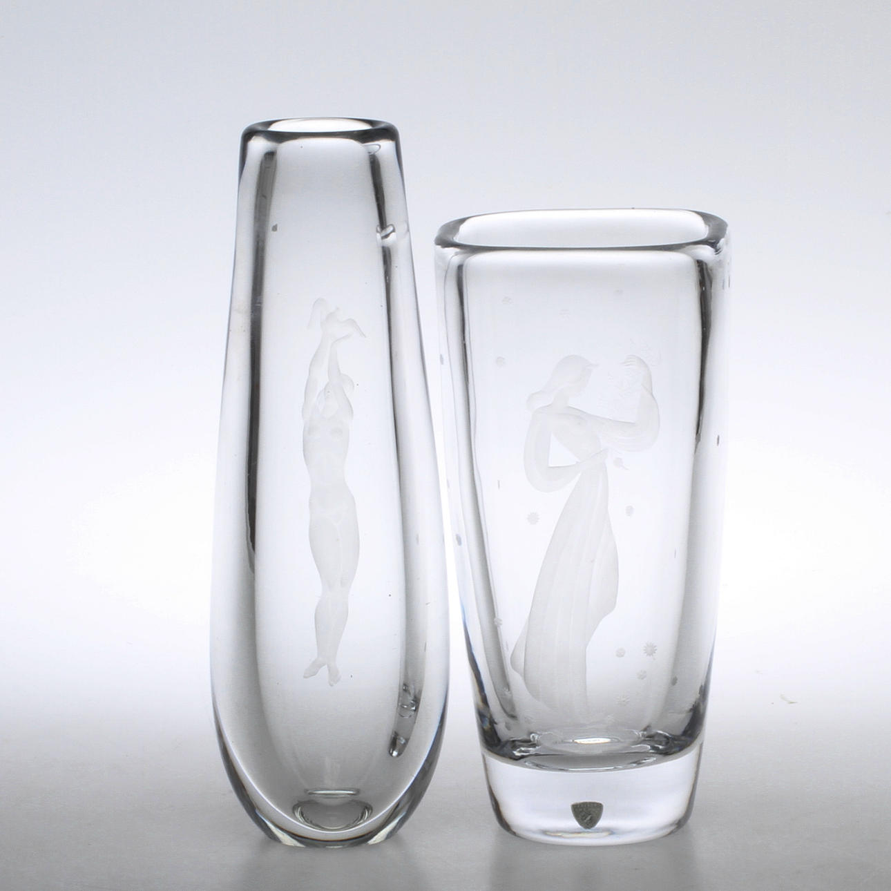 VASER, 2 st, glas, Vicke Lindstrand, Sven Palmqvist, Orrefors, 1900-tal.