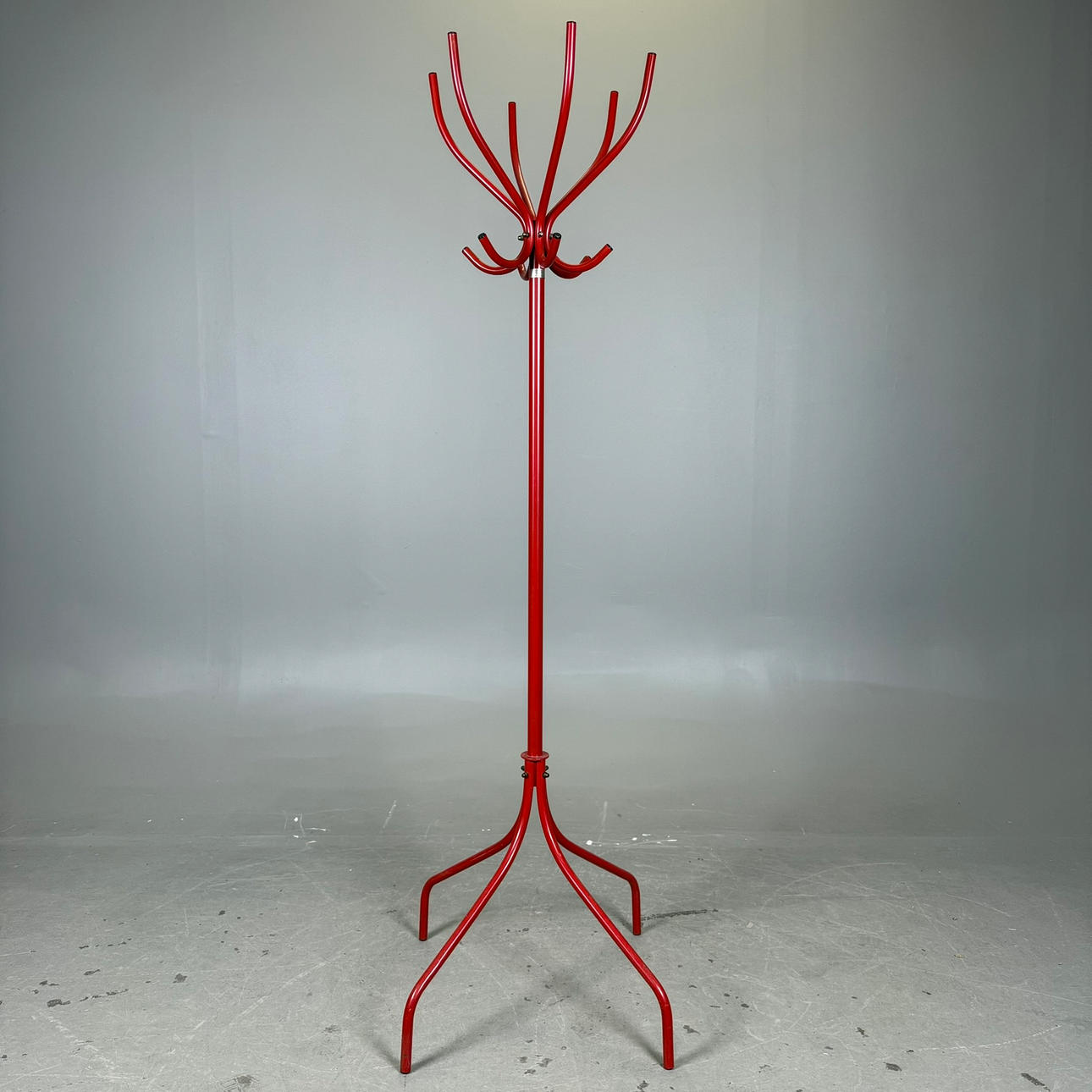 HERRBETJÄNT, Interform marketing AB, Tranås.