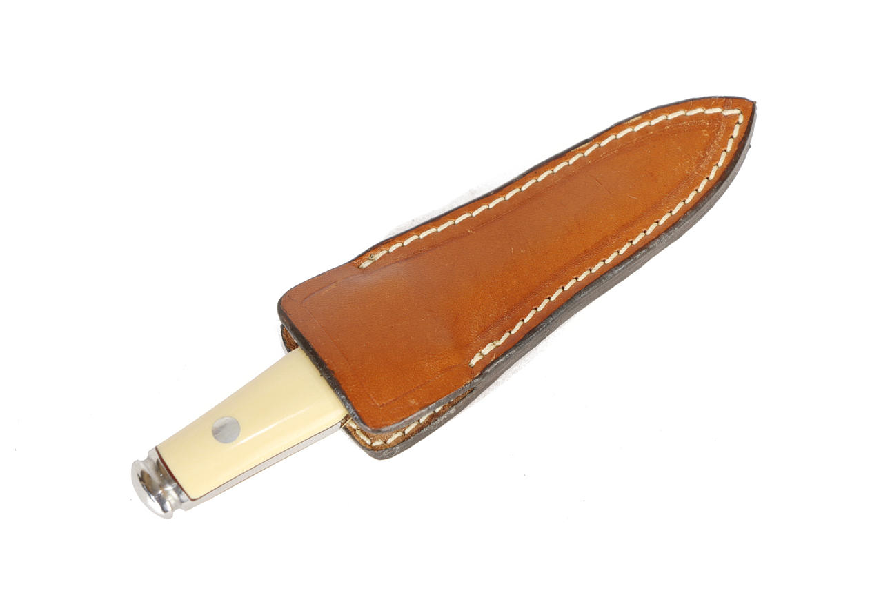 VEITSI A.G. RUSSELL.