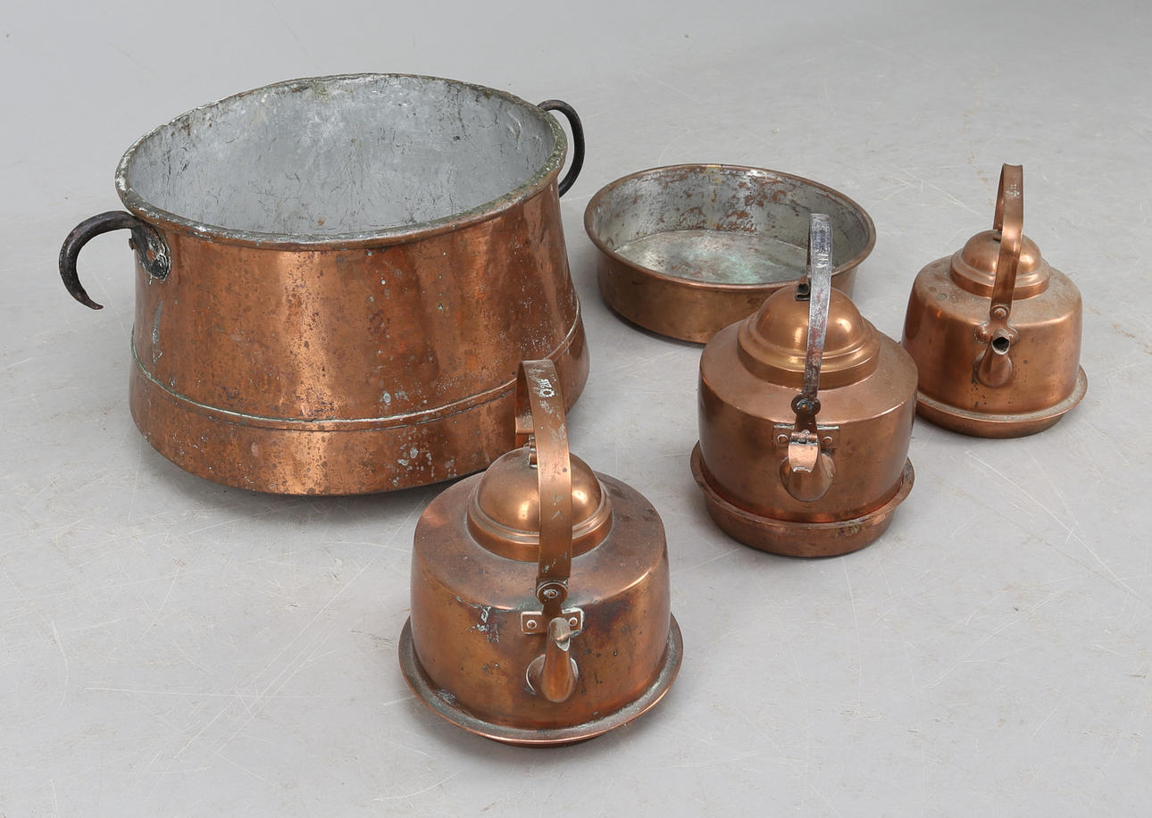 KOPPARFÖREMÅL,5 stycken,18/1900-tal.