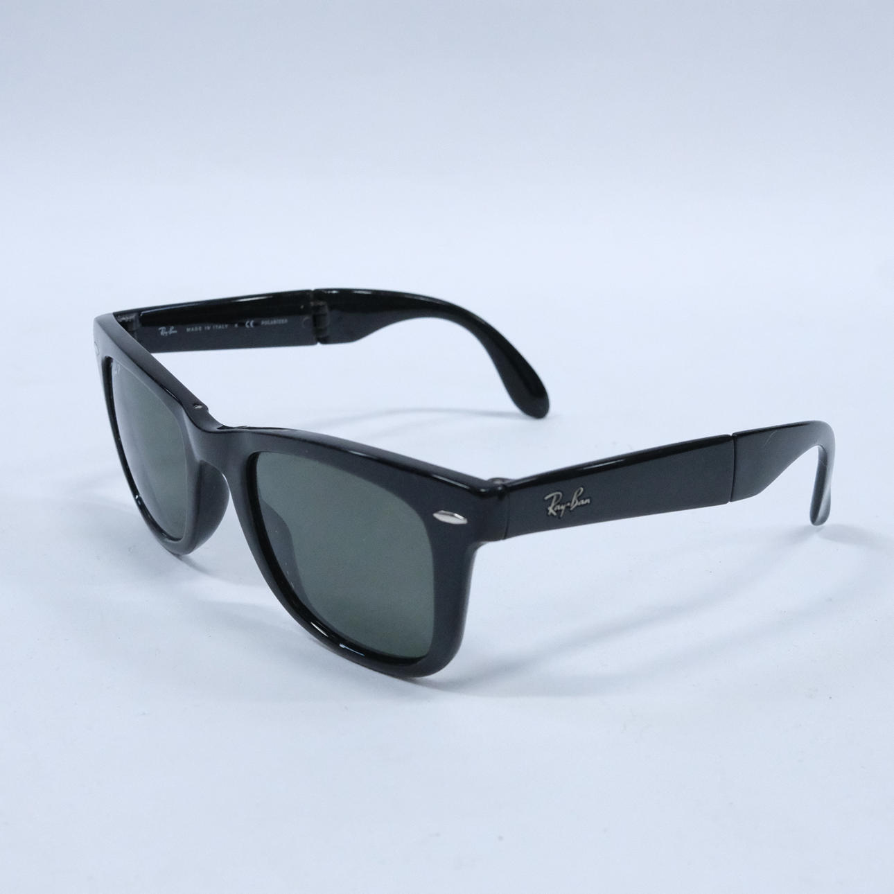 HOPFÄLLBARA SOLGLASÖGON, RAY-BAN, "WAYFARER".