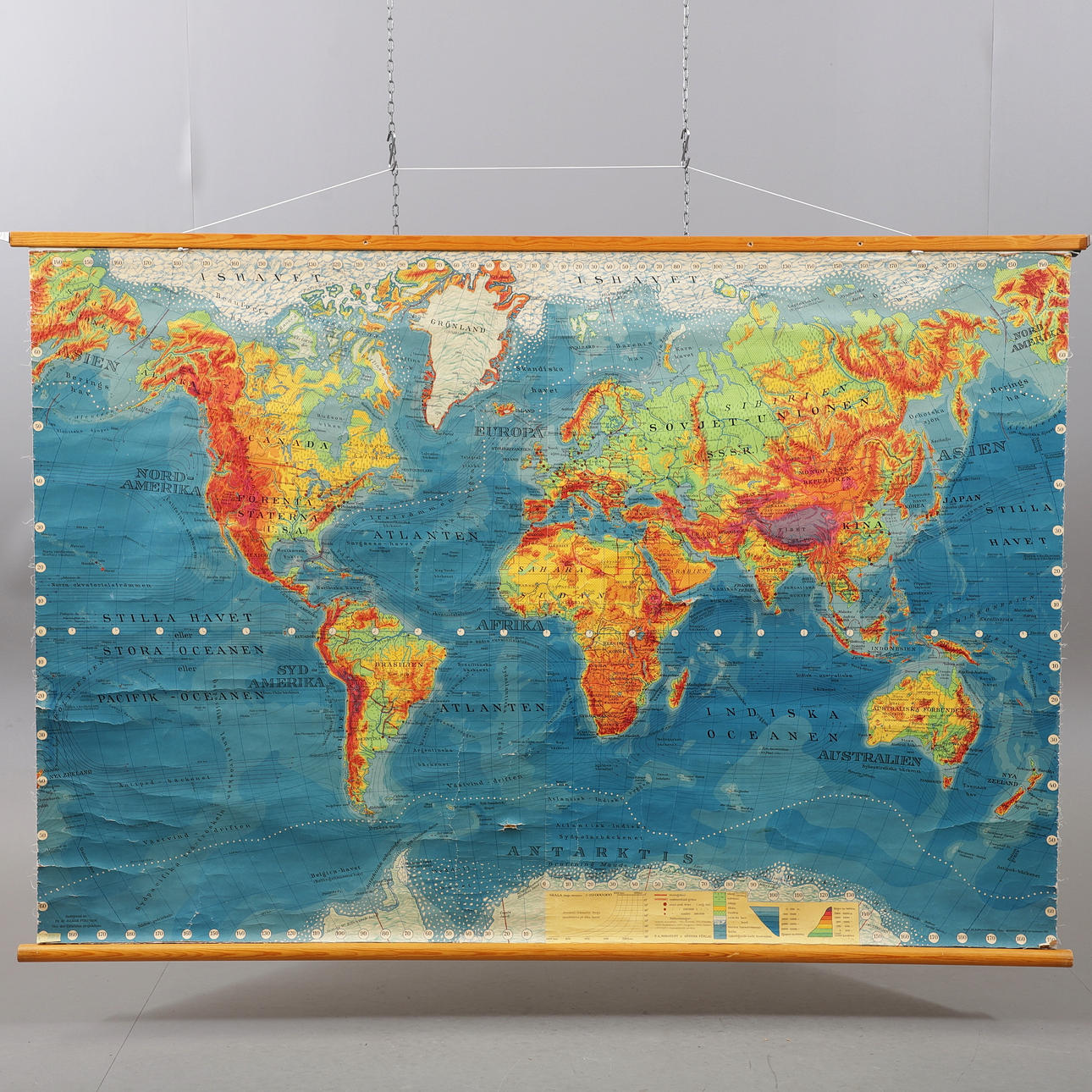 SCHOOL MAP, World, 1954.