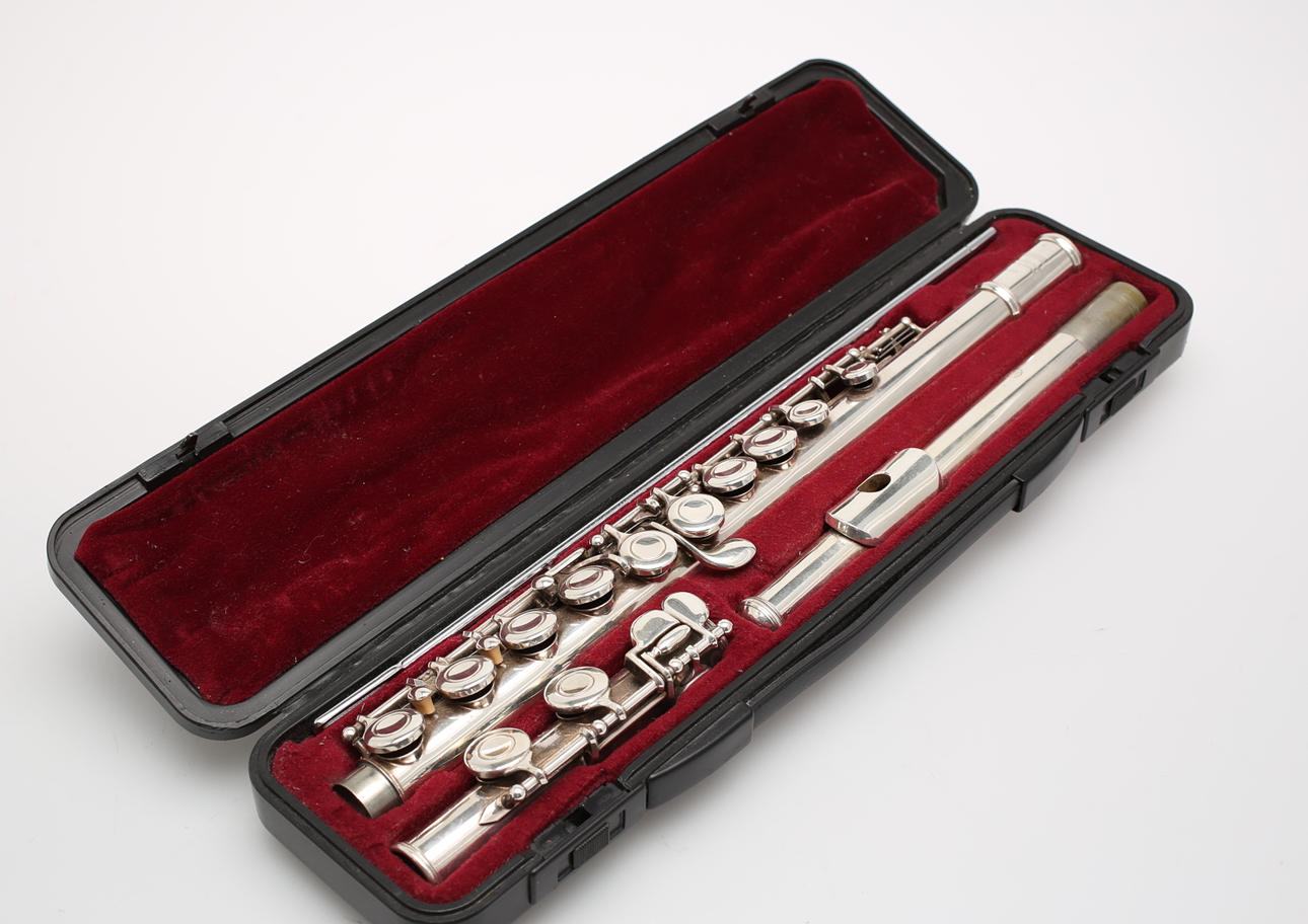 TVÄRFLÖJT, Yamaha 211 S2. Japan.