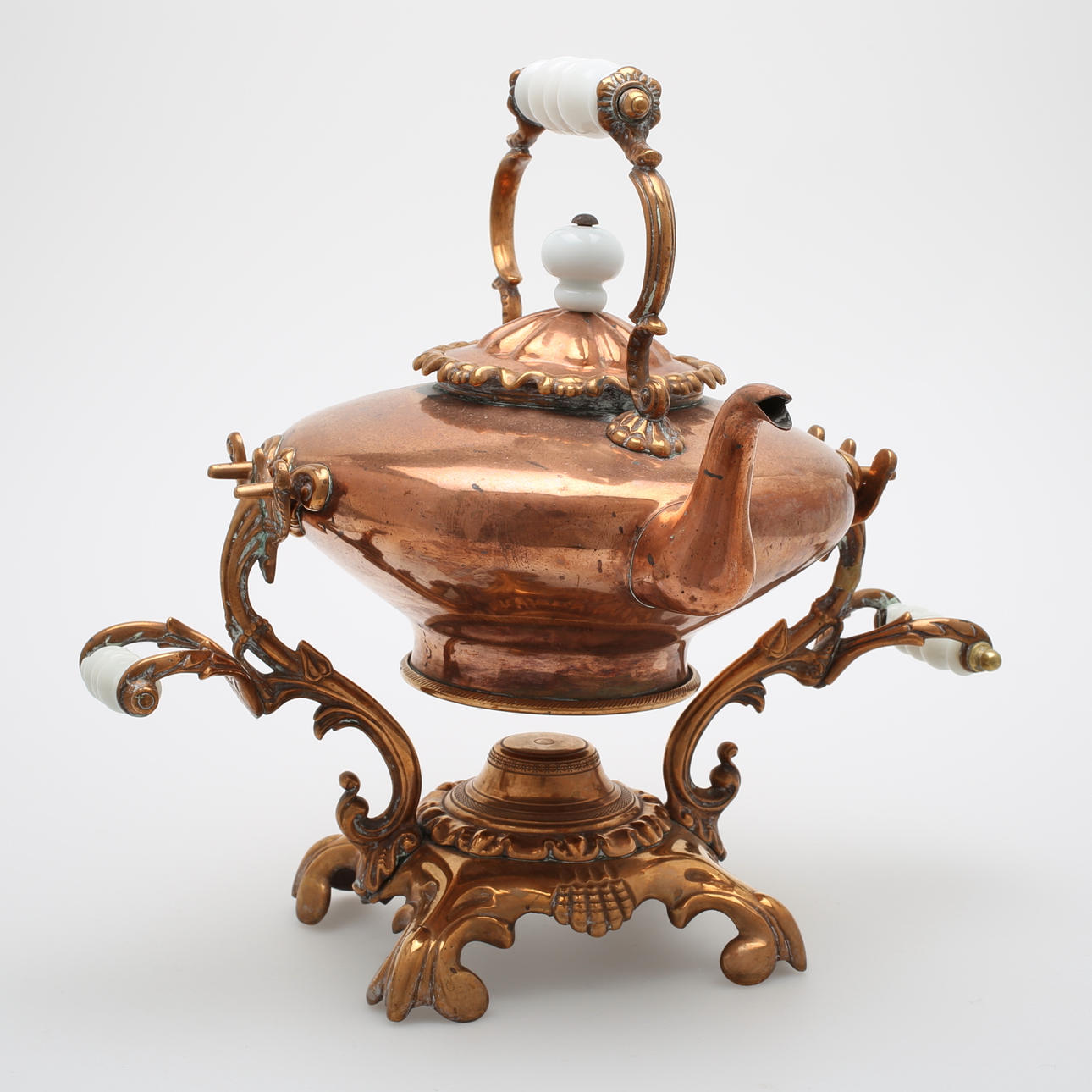 TEKANNA på STÄLLNING, koppar/mässing.