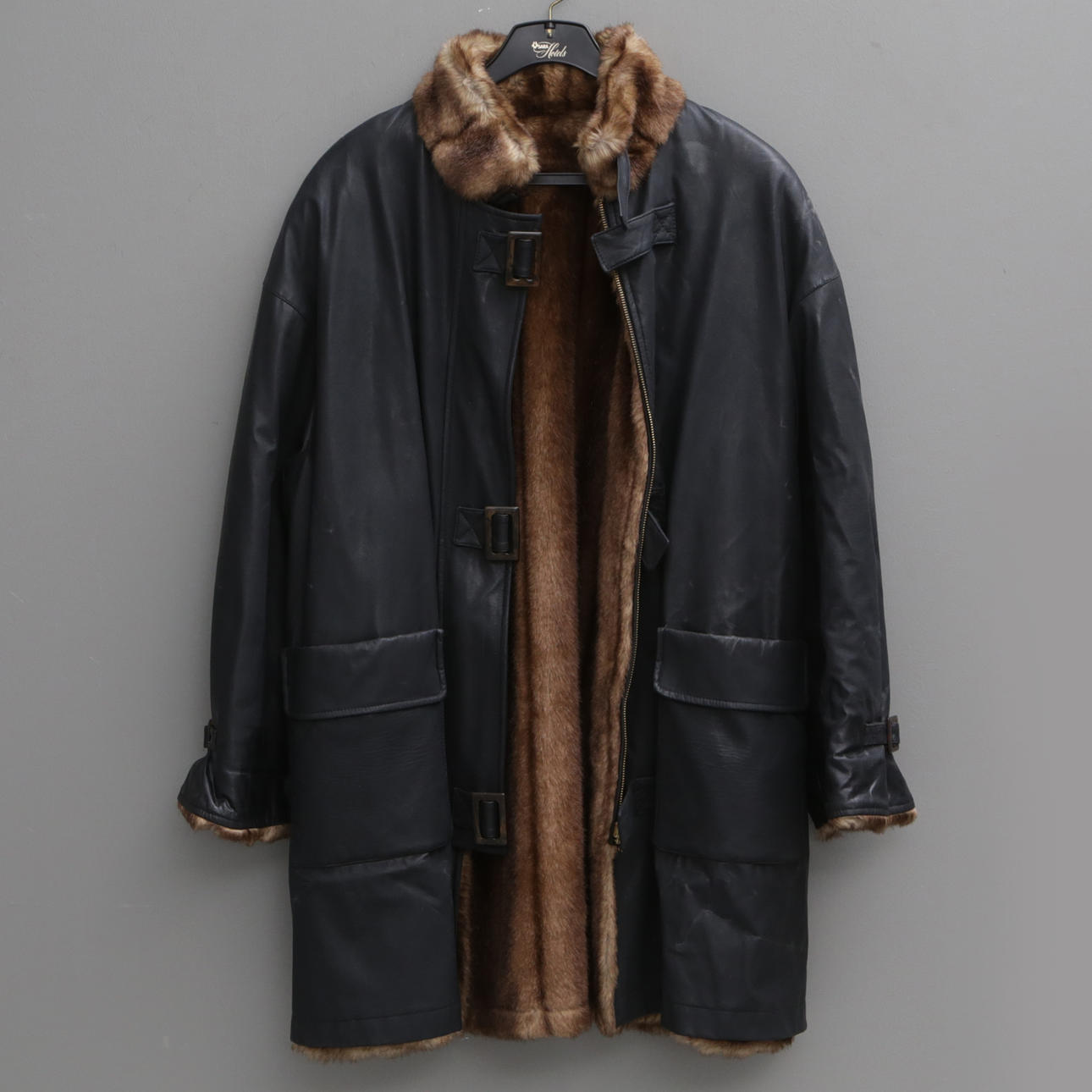 ROCK, skinn, med pälsfoder.