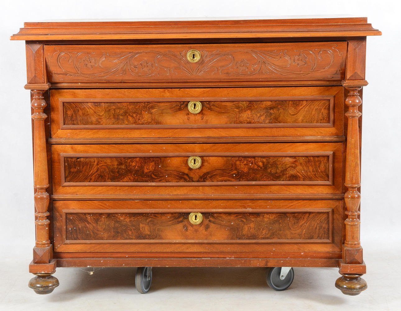 BYRÅ, 4-lådig, 1900-tal.