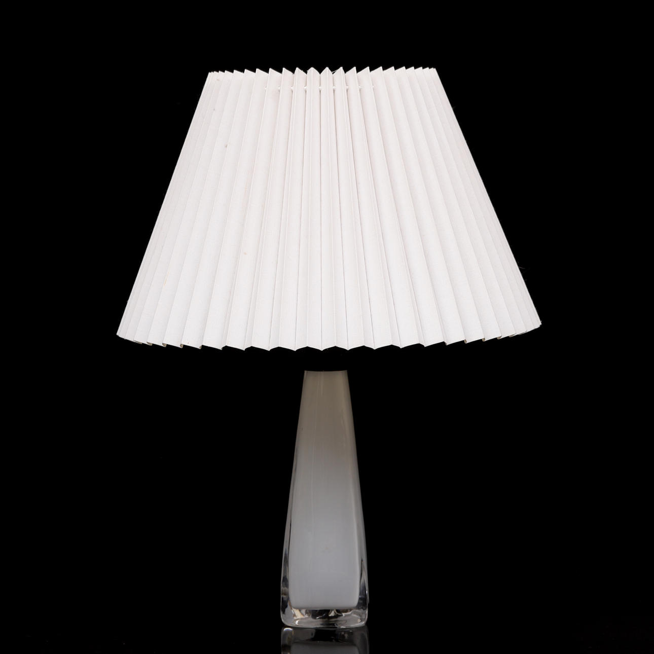 CARL FAGERLUND. Bordlampe, Orrefors.