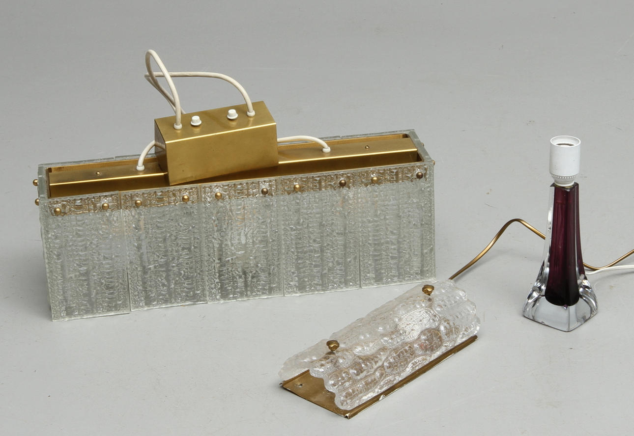 TAKLAMPA, VÄGGLAMPA samt BORDSLAMPA, troligen samtliga Orrefors.