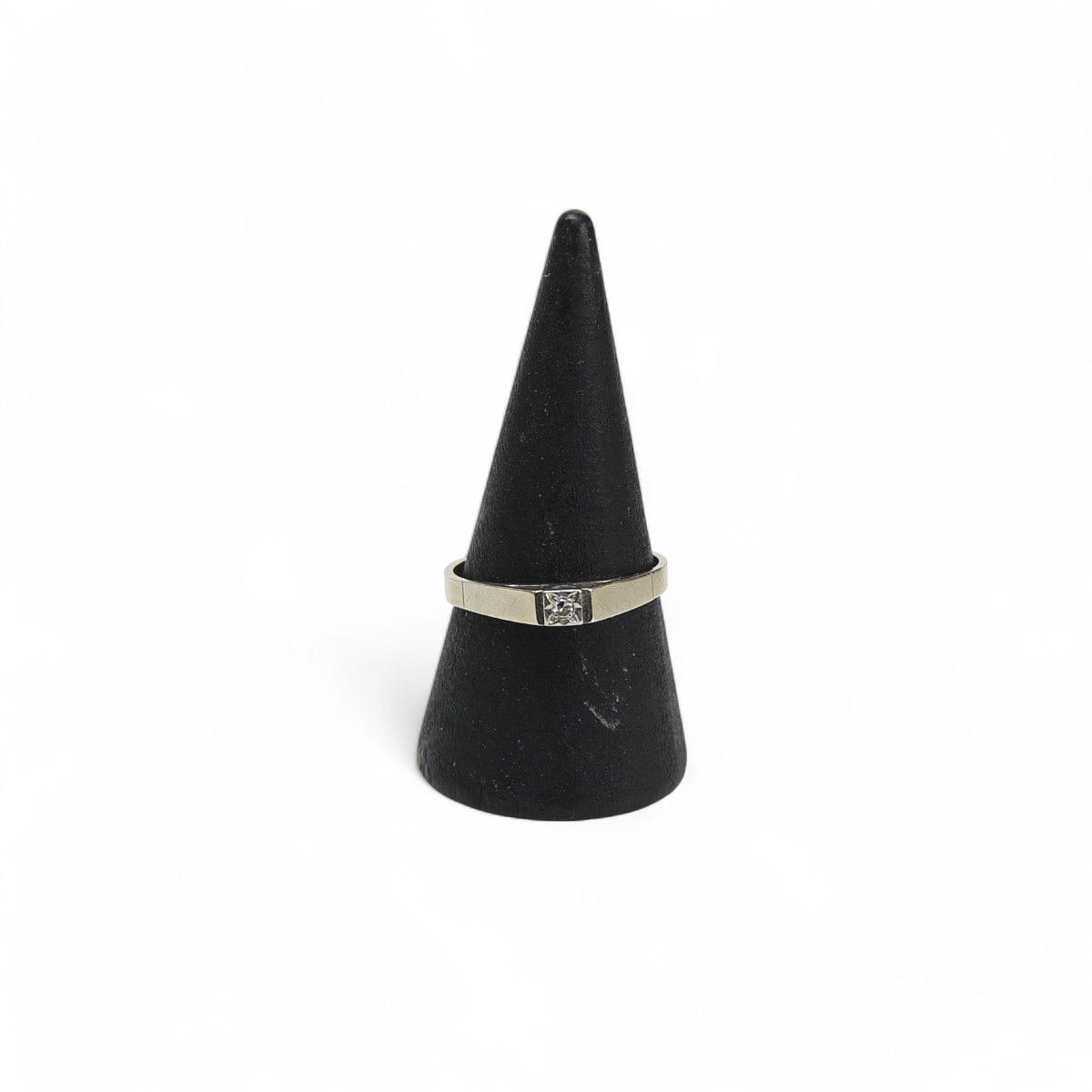 RING med mindre diamant, 18k vitguld.