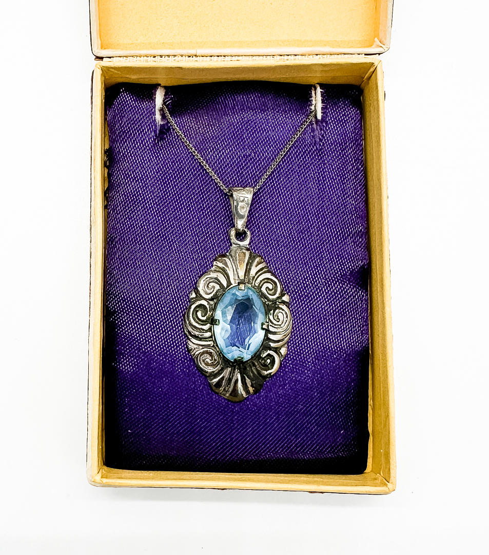 Per Emilson circa 1950s. Pendant + chain in silver.