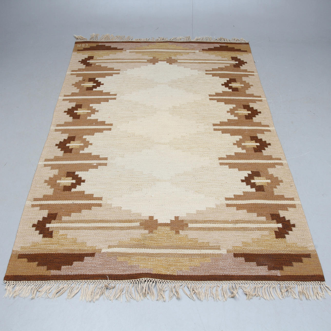 MATTA, röllakan, ca 246 x 165 cm, "Viggo", Eric Ewers AB, signerad CBM.