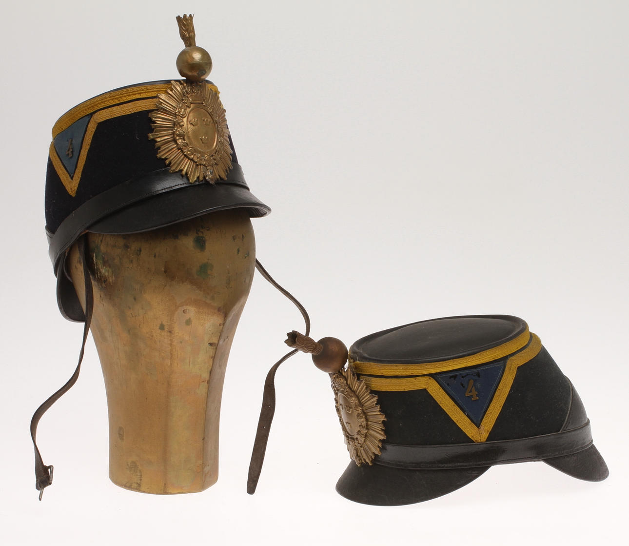 KÄPPI, 2 st, fästningsartilleriet , Sverige, m/1880.