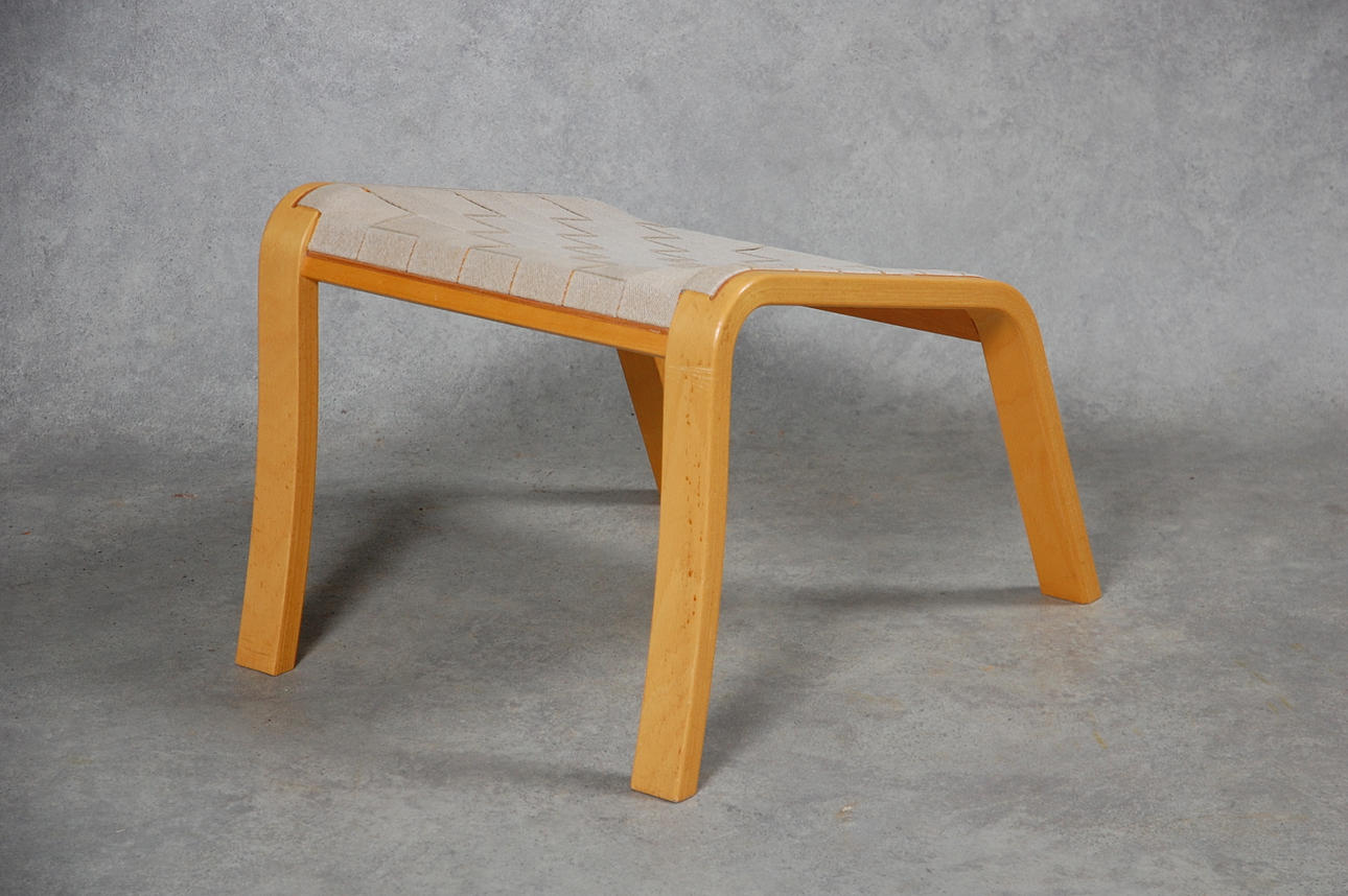 FOTPALL, " Albert "Finn Östergaard för Kvist möbler Danmark.