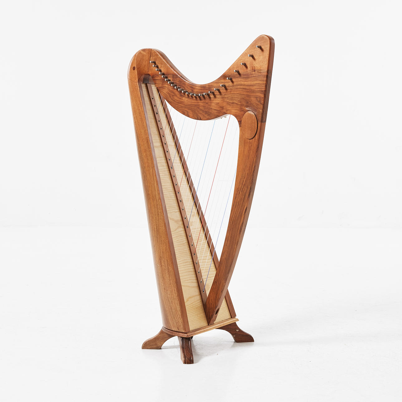 ARPA, celta, 24 cuerdas.