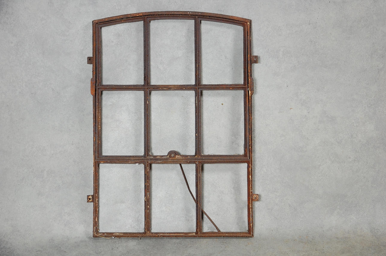 GJUTJÄRNSFÖNSTER, öppningsbart 1800-tal.