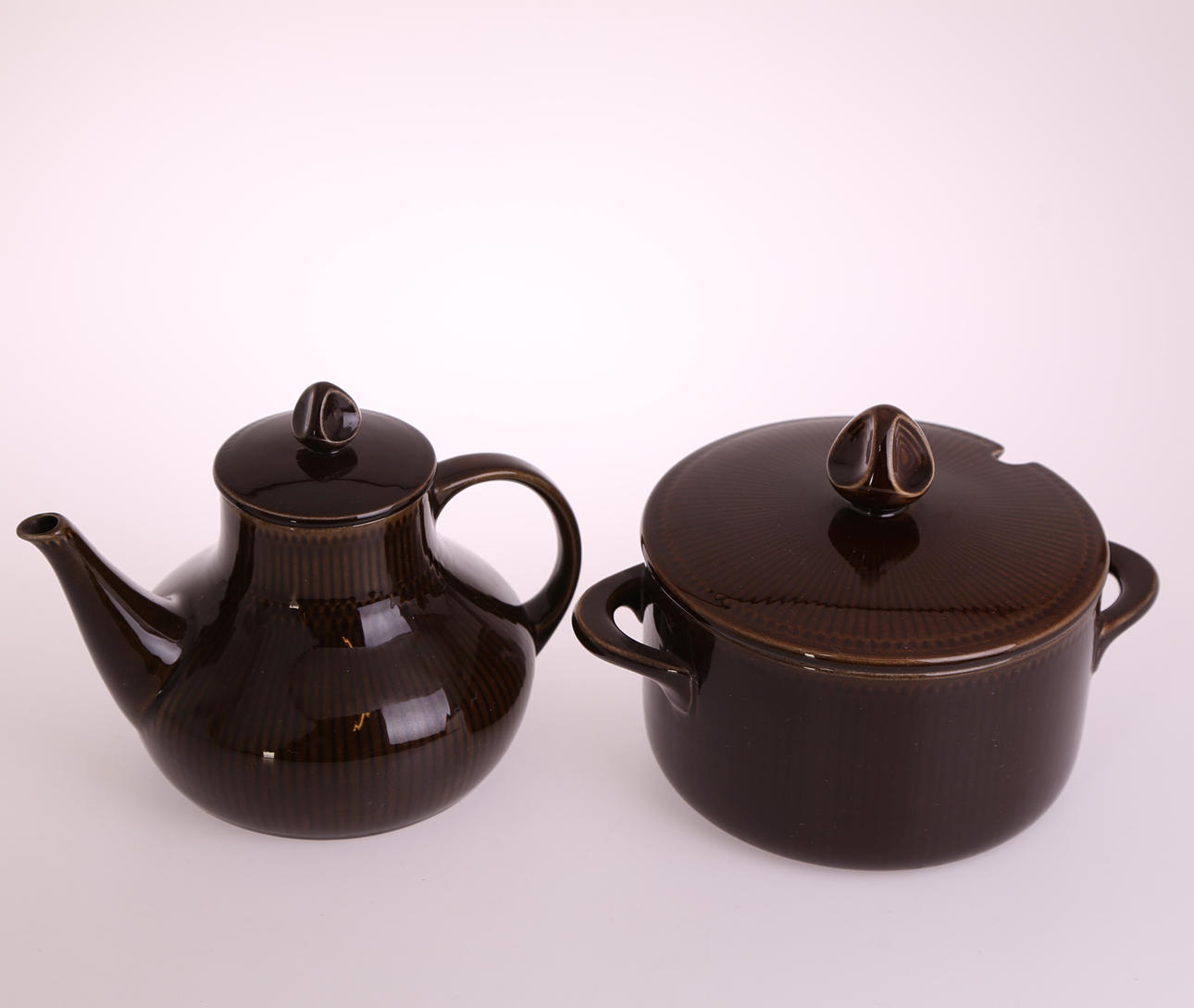 SERVISDELAR, 2 delar, porslin, mörkbrun, Rörstrand, 1900-tal.