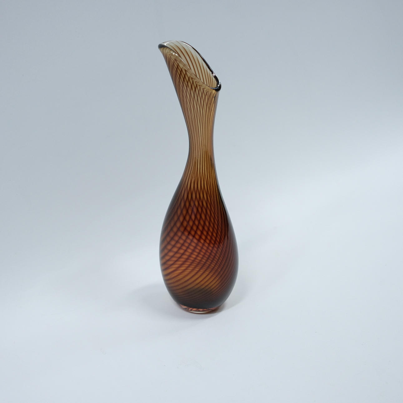 ERNEST GORDON. COSTA VASE.