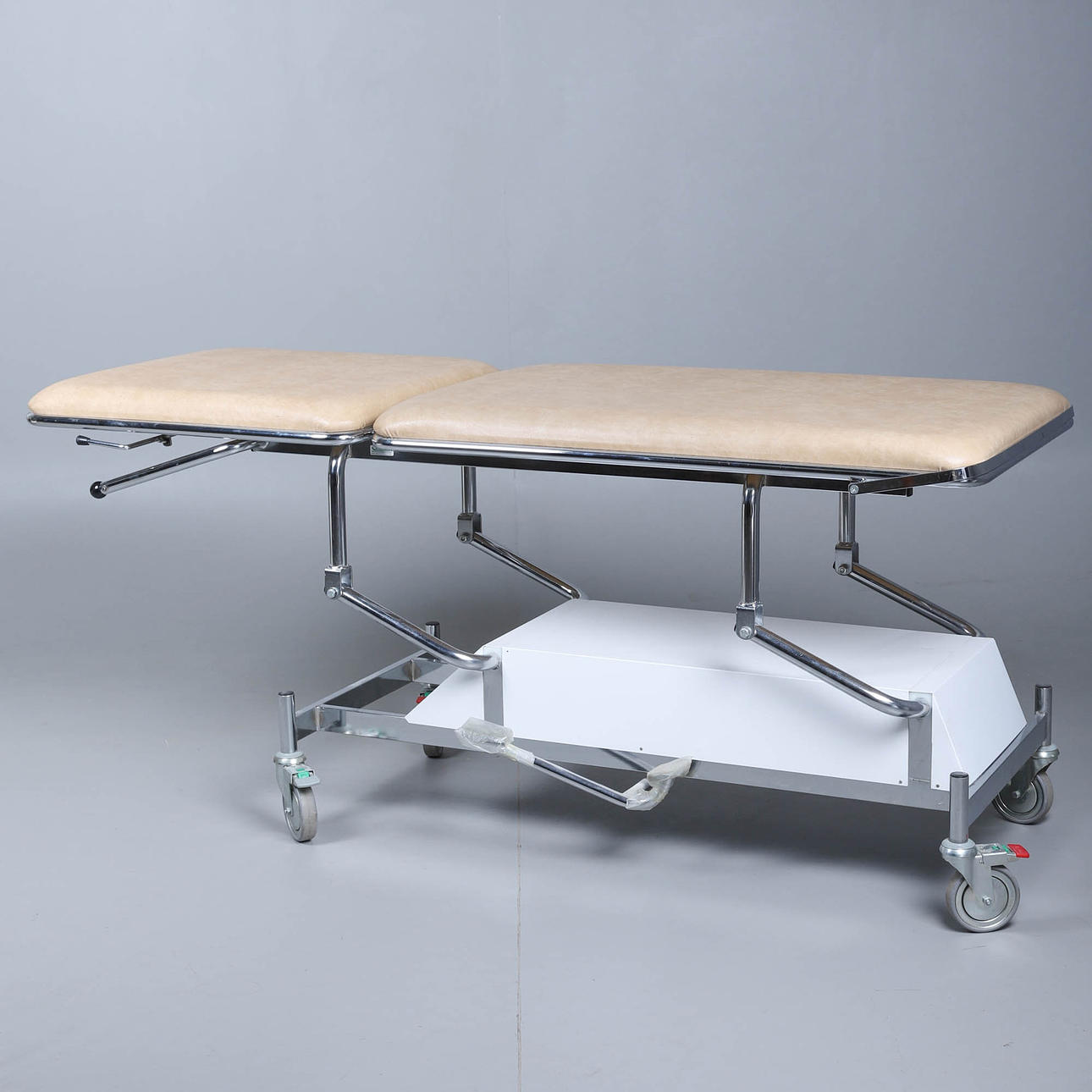 SJÖBLOMS. UNDERSÖKNINGSBRITS. ~190x70 cm.