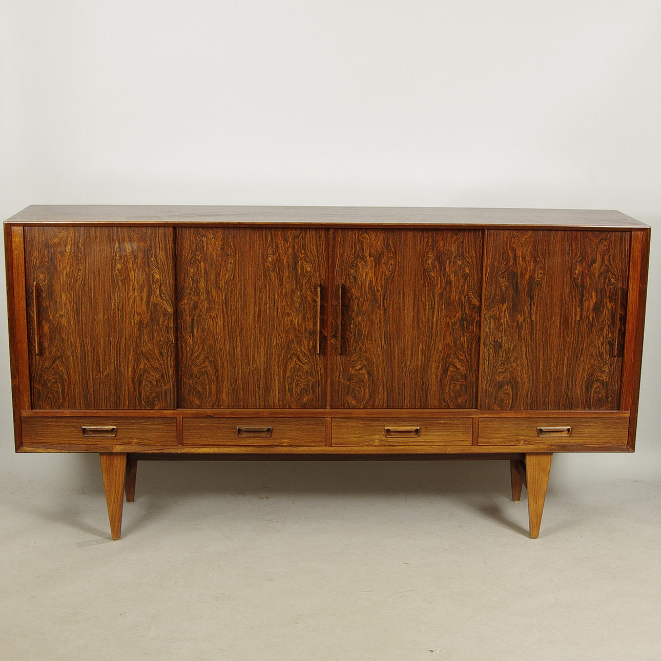 SIDEBOARD, jakaranda.